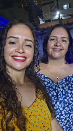 TAMYRIS E TÂNIA